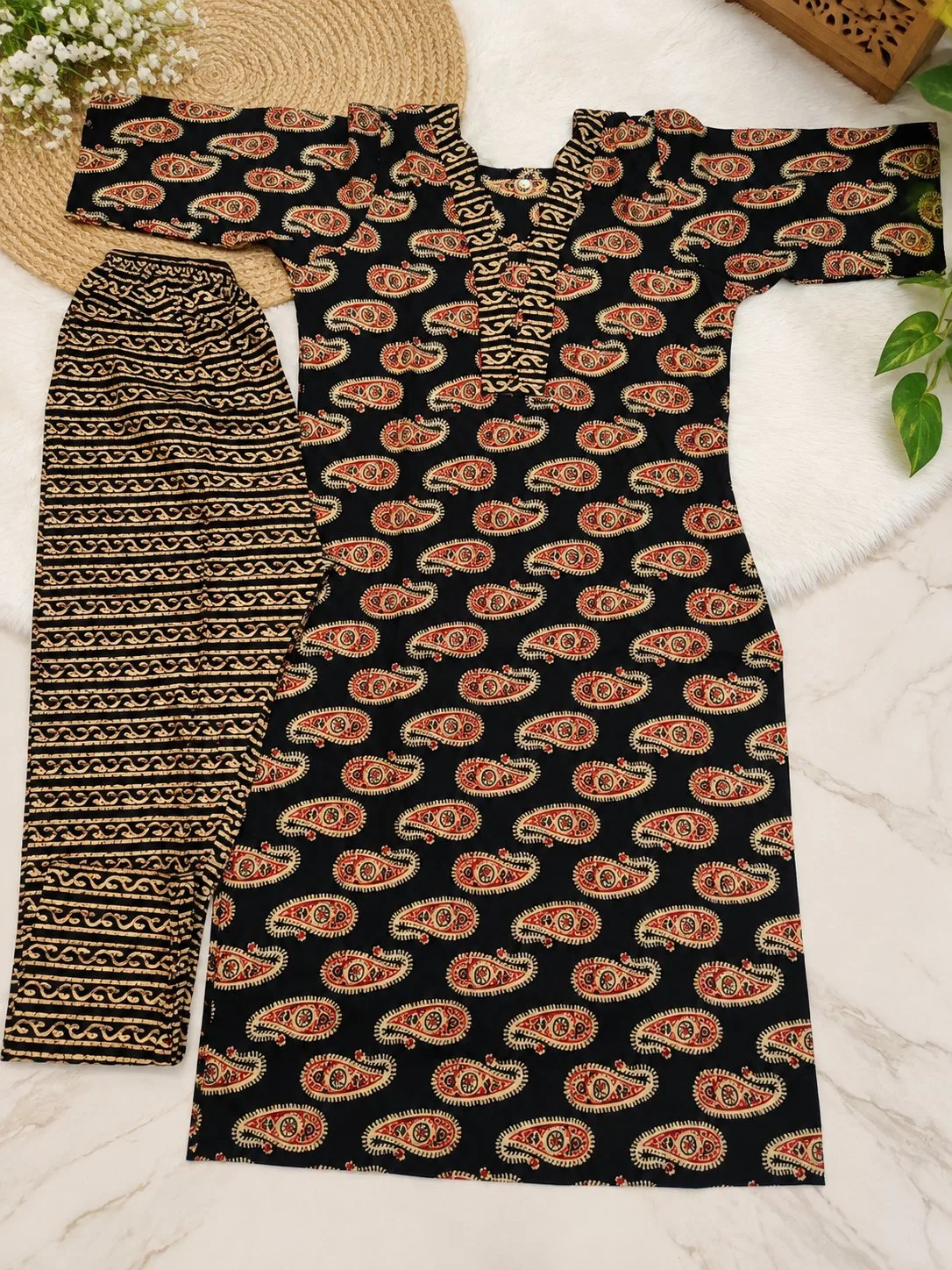 Women’s Printed Kurta Pant Set – Paisley Print 3/4 Sleeve Ethnic Wear — photo 6